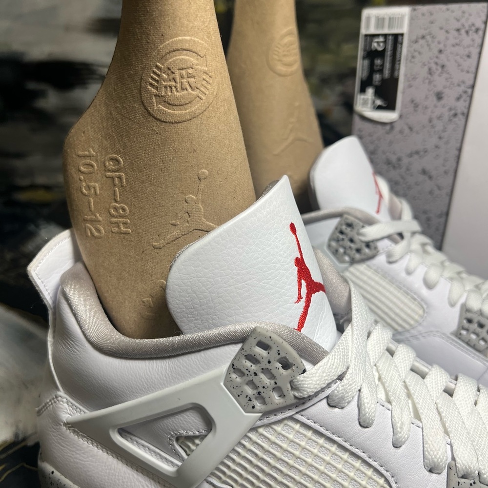 NIKE || AIR JORDAN RETRO 4 || WHITE OREO SZ 12 - Picture 10 of 10